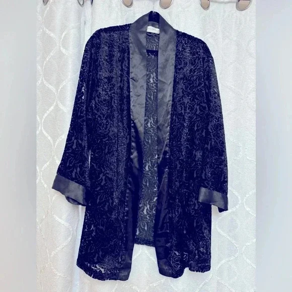 VTG Victoria’s Secret Black Lace Kimono Open Robe Coverup One Size Bohemian EUC - Picture 1 of 14